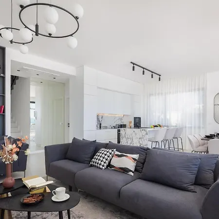 Hébergement de vacances Nice Home In Okrug Gornji *