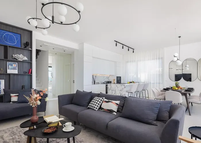 Hébergement de vacances Nice Home In Okrug Gornji *