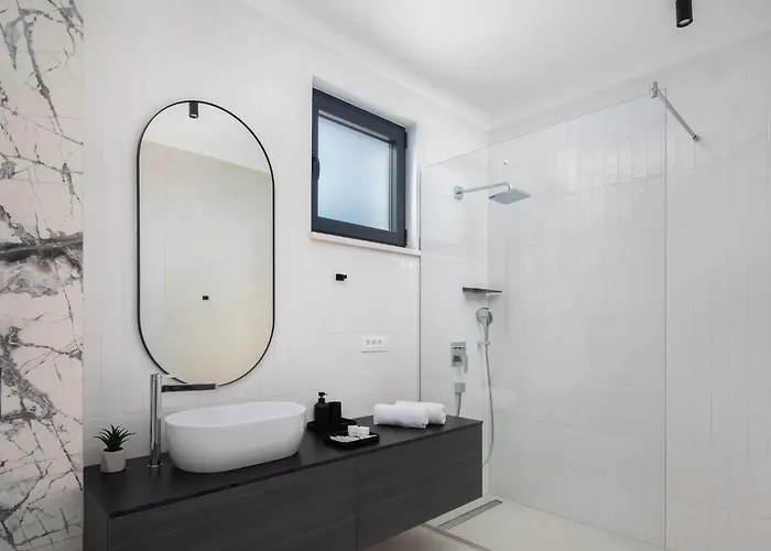 Nice Home In Okrug Gornji Hébergement de vacances *