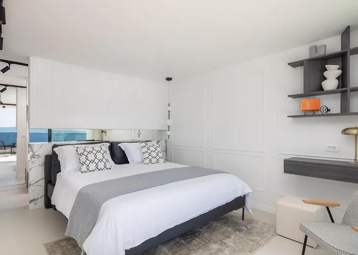 Nice Home In Okrug Gornji Hébergement de vacances