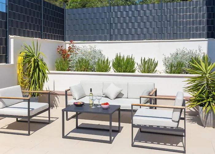 Hébergement de vacances Nice Home In Okrug Gornji