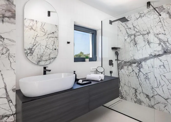 Nice Home In Okrug Gornji Hébergement de vacances *