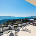 Stunning Home In Okrug Gornji Vikendica
