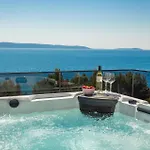 Stunning Home In Okrug Gornji * Trogir