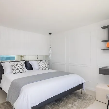 Stunning Home In Okrug Gornji Σπίτι διακοπών
